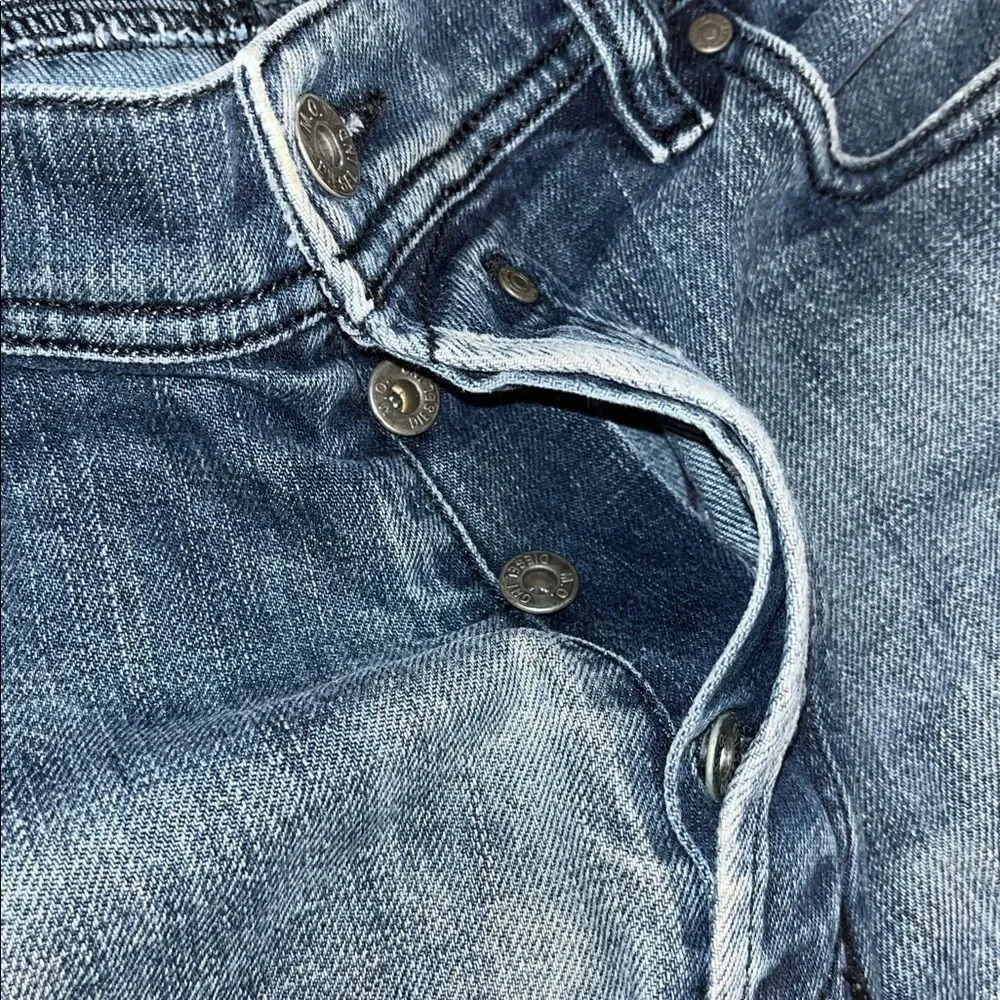 Vtg Button Fly Diesel Quratt Model Denim Blue Jeans 38 x 32 Distressed Holes